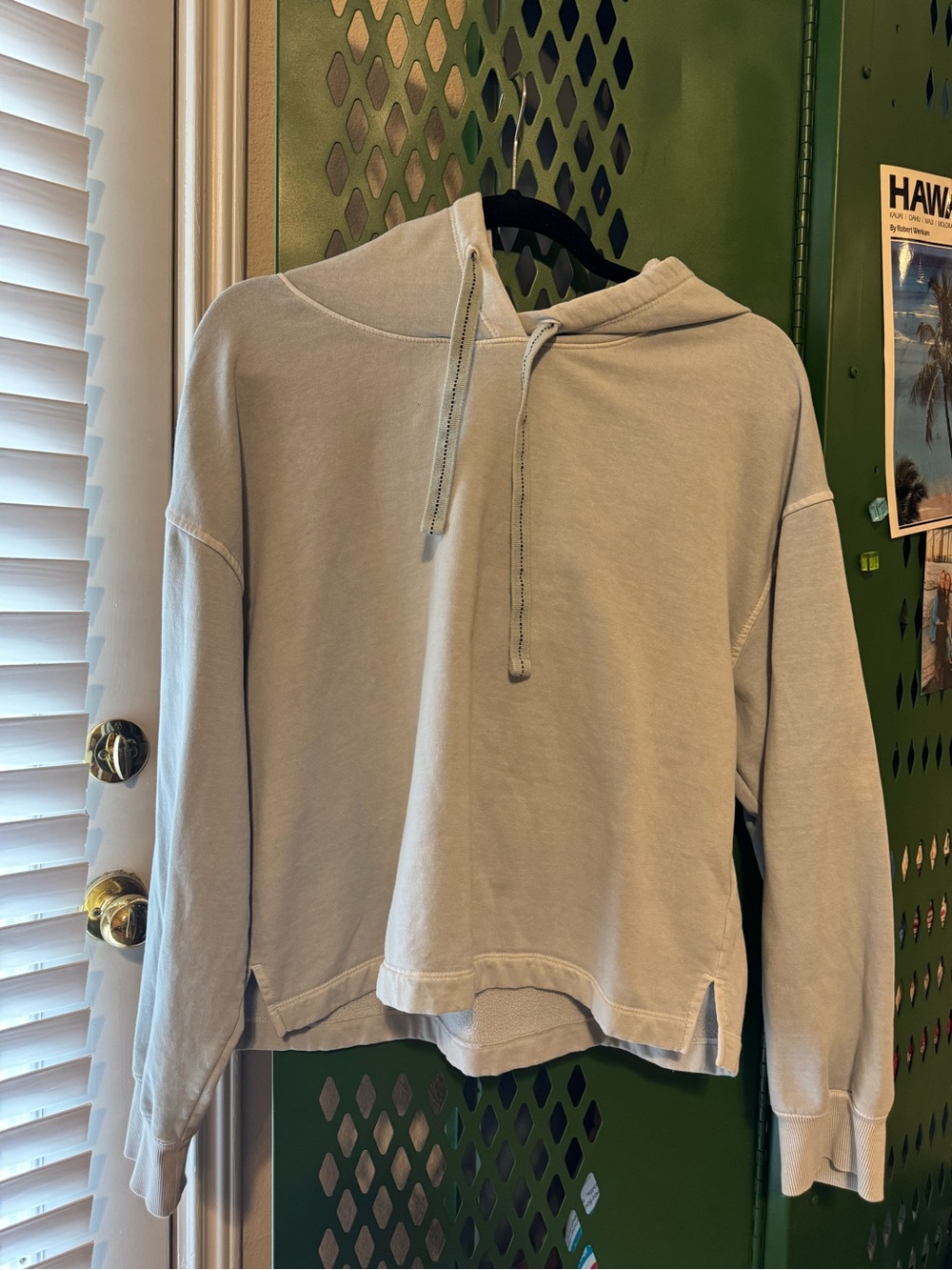 Old Navy Women’s Light Blue Hooded Crewneck Cropped Sweatshirt (76% Cotton)